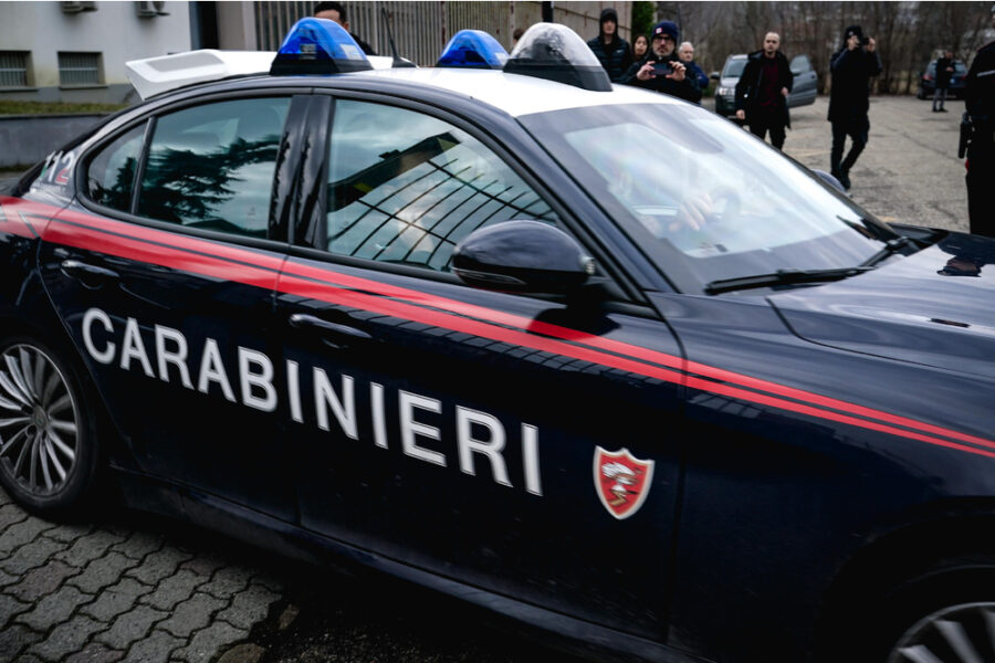 Il corpo in stato di decomposizione presentava alcune ferite da coltello all'addome