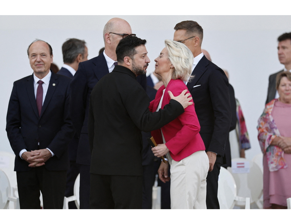 Von der Leyen, ‘nuovo partenariato sulla difesa con Kiev, intesa sui droni’