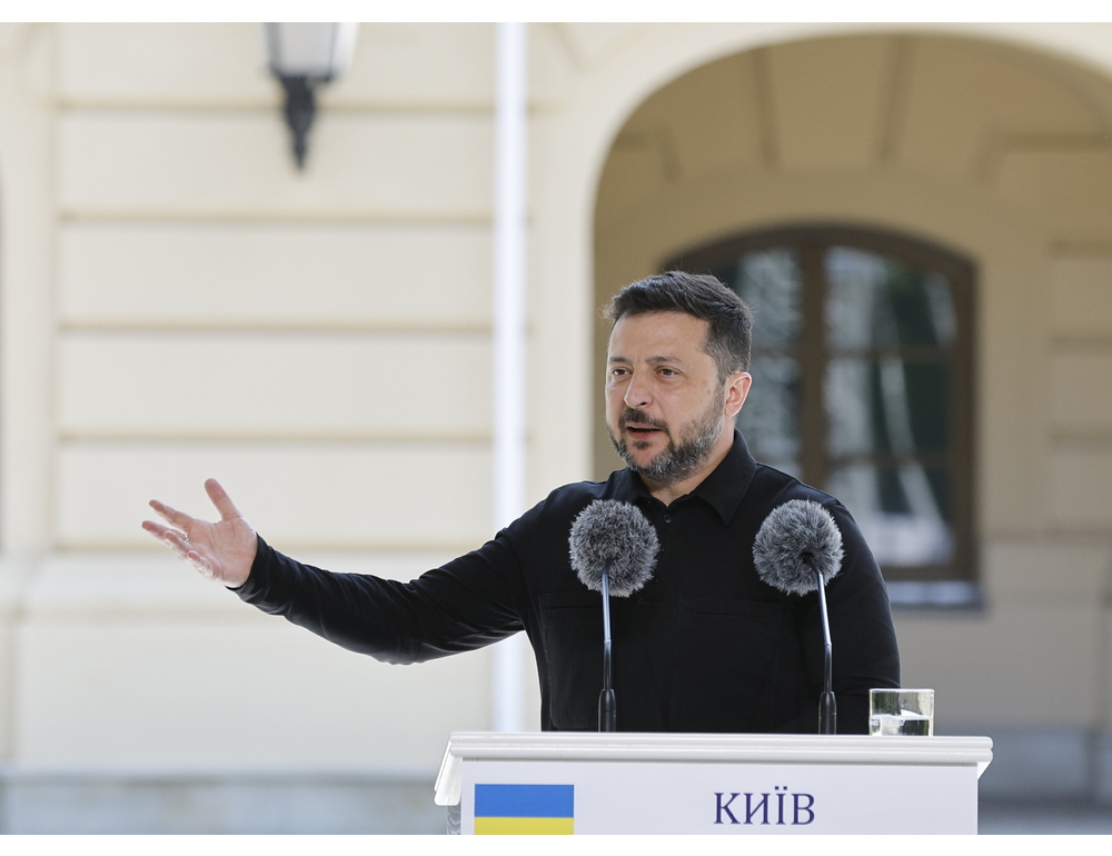 Zelensky rimuove Syrsky da capo delle forze armate, al suo posto Drapatyi