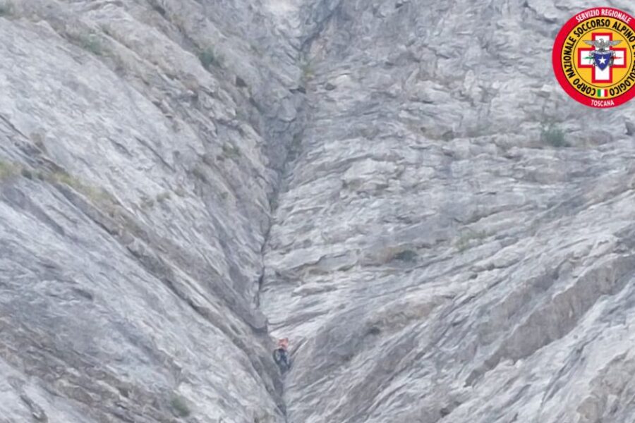 Alpi Apuane alpinista soccorso