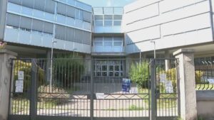 Chiusura “Corridoni”, Rapinese contro tutti. Le famiglie: “Si contraddice”. Nova Como: “Bullo”