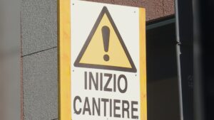 Cantieri d’agosto a Como: la prossima settimana lavori sul lungolago, in via Muggiò e via Napoleona