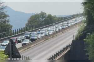 Esodo estivo, sabato da bollino nero. Tutto fermo al casello di Grandate e code in direzione Svizzera
