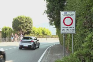 Statale Regina, nuovi provvedimenti anti-caos: da domani le limitazioni per camper e roulotte