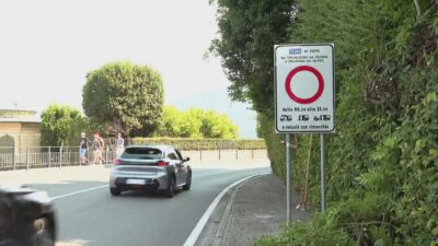 Statale Regina, nuovi provvedimenti anti-caos: da domani le limitazioni per camper e roulotte