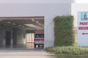 Infortunio sul lavoro a Mozzate, grave operaio 51enne portato all’ospedale di Varese