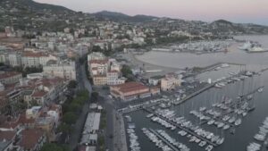 Cade con la bici a Sanremo, morto 37enne comasco. Lavorava in Liguria soltanto da pochi giorni