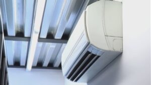 Il caldo record pesa su consumi e rincari. Bollette alle stelle: +22,3% per il gas, +13% la luce