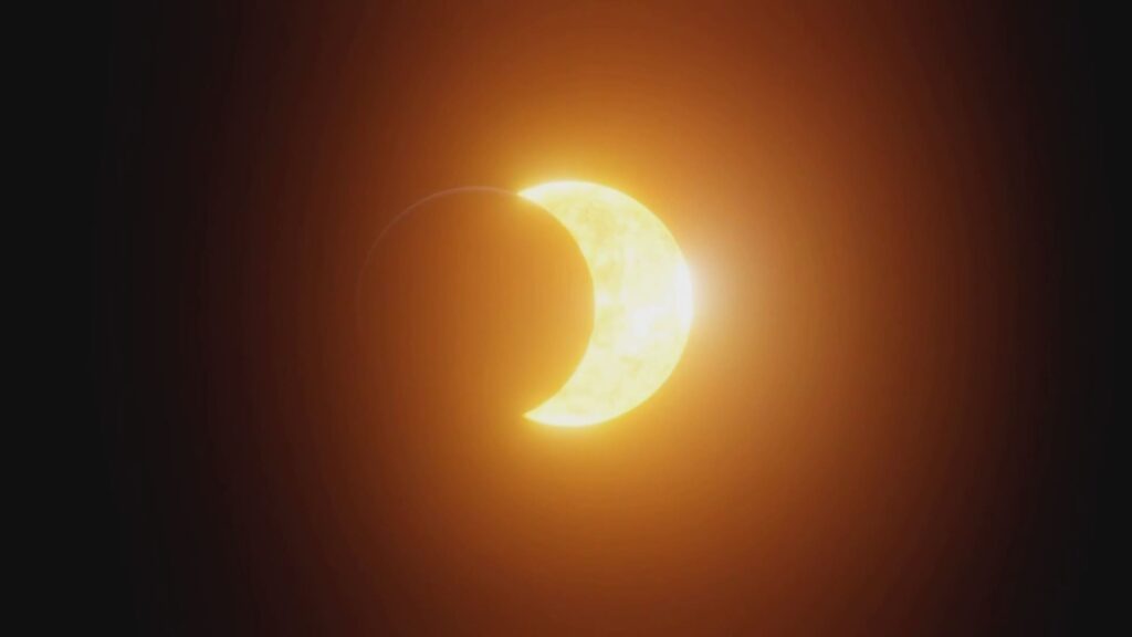 Eclissi di sole: attenzione agli occhi. Evento da seguire in sicurezza,  evitare metodi  fai-da-te