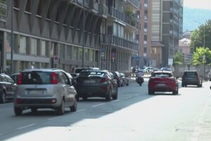 Como, spaccata in viale Masia: il ladro rintracciato grazie alle telecamere di videosorveglianza