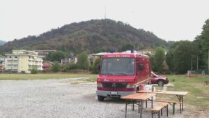 Monte Goi, elicottero ancora in azione. Prosegue la bonifica. Riaperta la via Oltrecolle