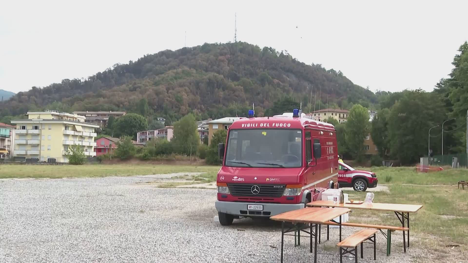 Monte Goi, elicottero ancora in azione. Prosegue la bonifica. Riaperta la via Oltrecolle
