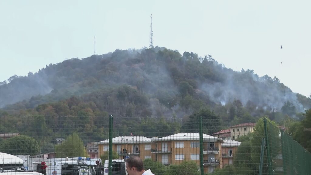 L'incendio sul Monte Goi: sganciato oltre un milione di litri d'acqua