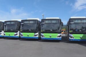 Trasporti, riparte la campagna abbonamenti Asf. Sconti studenti e tessera gratuita per chi prenota online