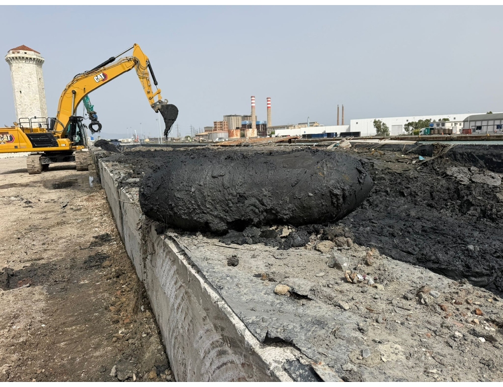 Affiora ordigno bellico in porto di Livorno, area vietata per raggio 380 metri