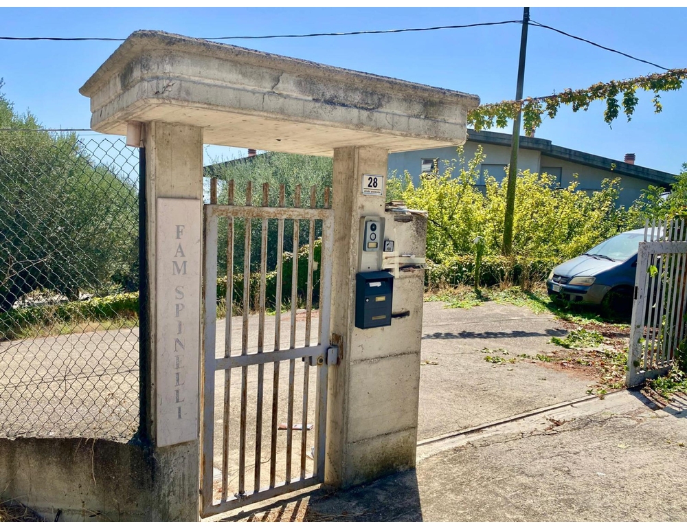 ‘All’estero per realizzarsi’, gli amici ricordano la ragazza uccisa al rave