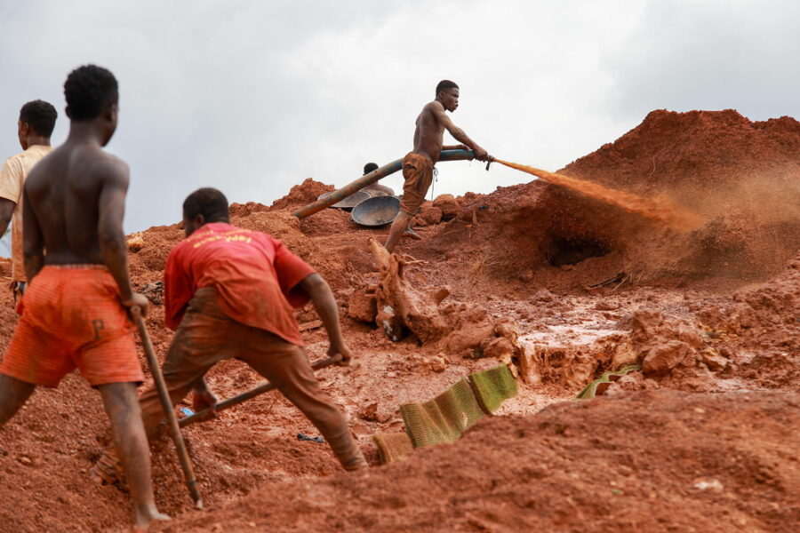 ANSAAlmeno-100-morti-nel-crollo-di-una-miniera-doro-in-Repubblica-Centrafricana