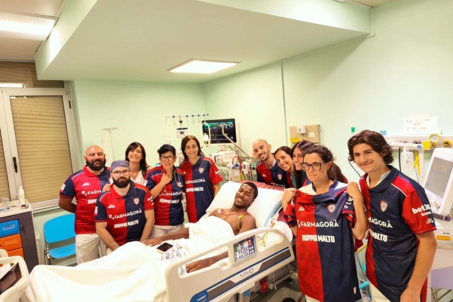 Migliorano condizioni del giocatore dopo principio di annegamento in piscina