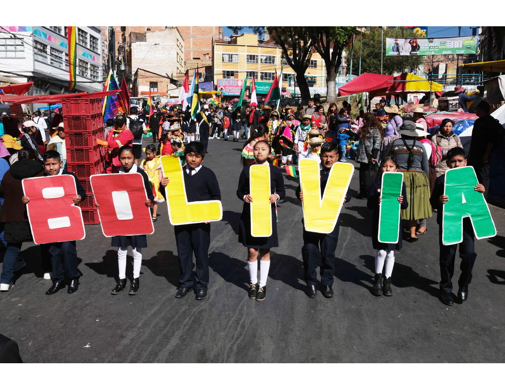 Bolivia, il presidente conservatore difende il suo governo ‘impopolare’