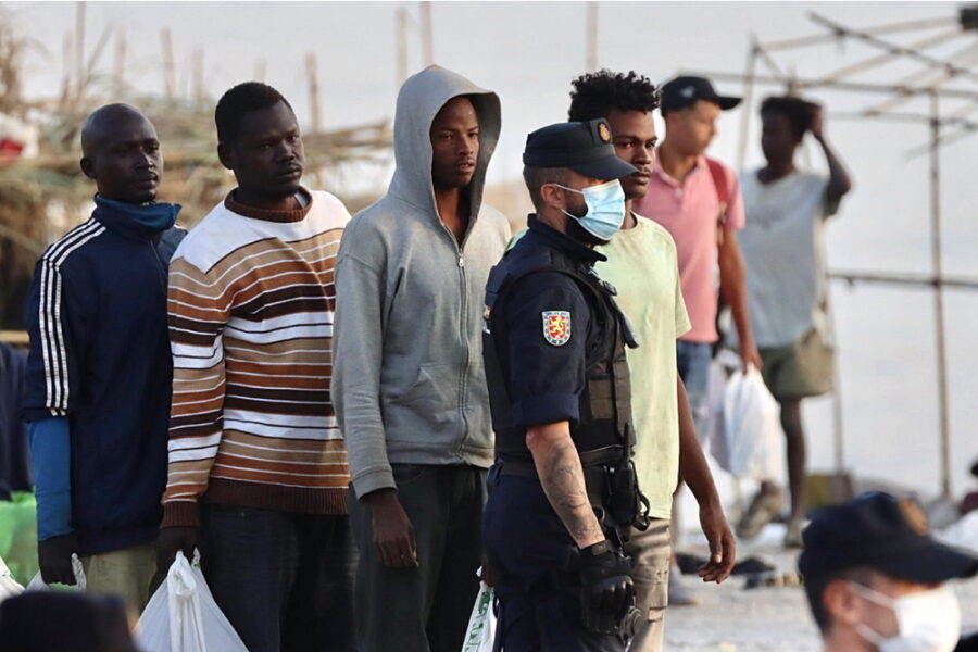 'Tolleranza zero sui clandestini