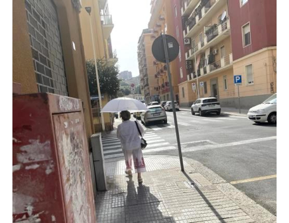 Cagliari ancora col bollino rosso, cimiteri chiusi nelle ore più calde