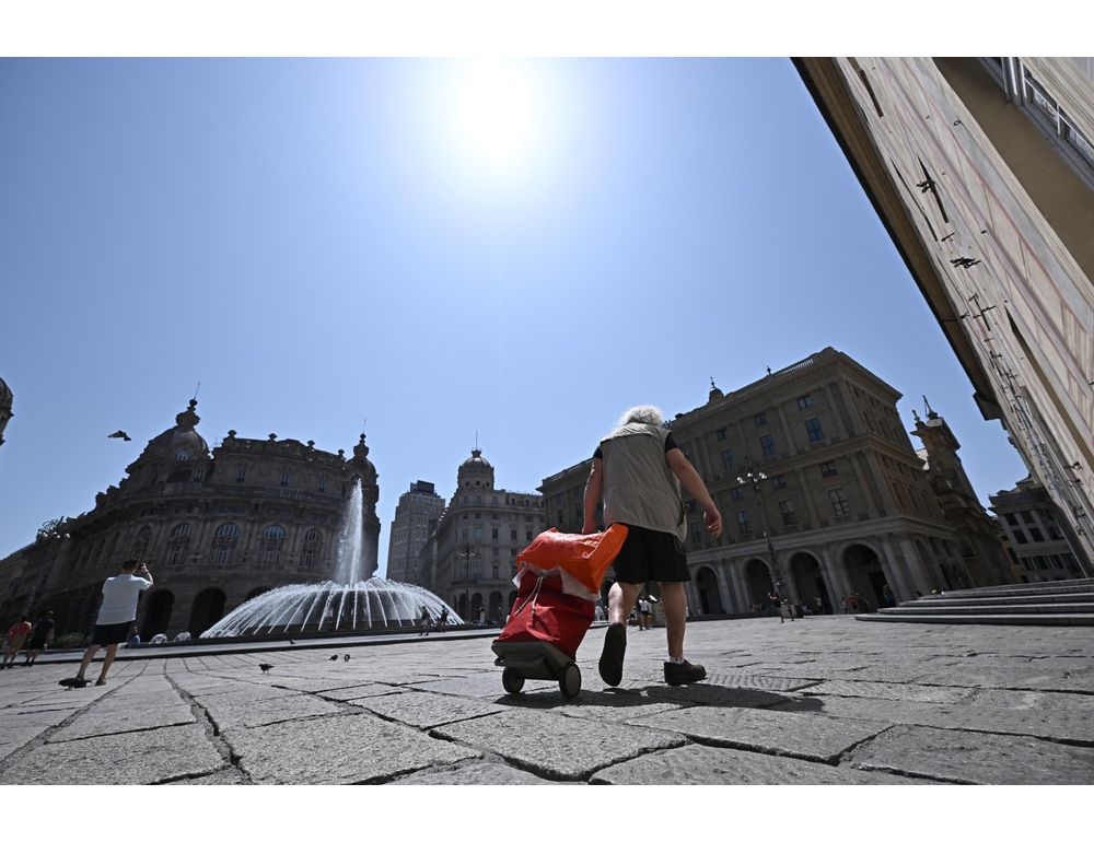 Caldo fino a domenica, da lunedì attesa una perturbazione