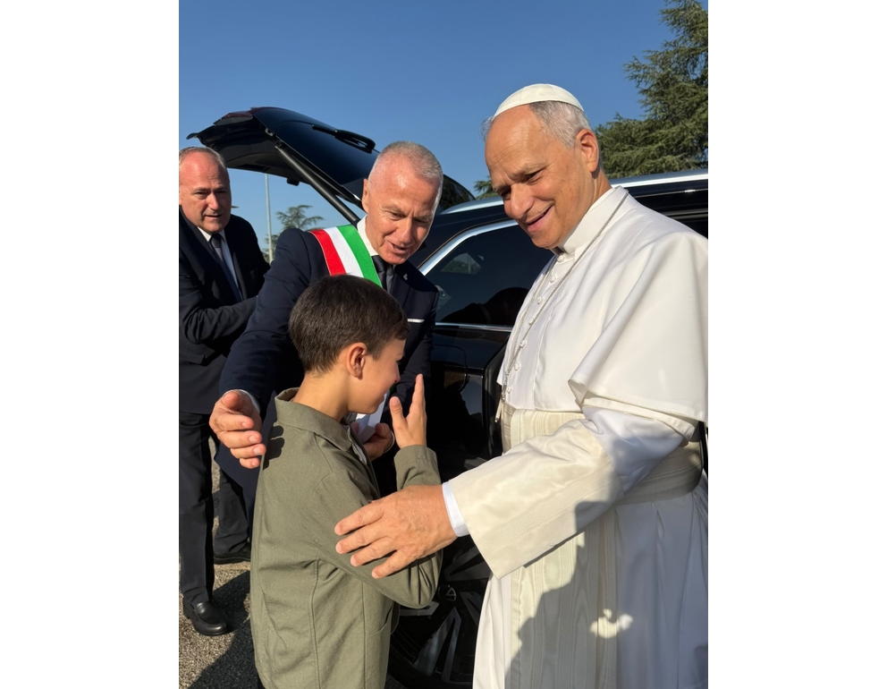 Cercava numero telefono del Papa, il piccolo Tommaso lo incontra ad Assisi
