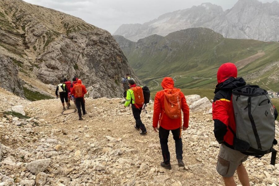 Feriti alcuni escursionisti durante la discesa