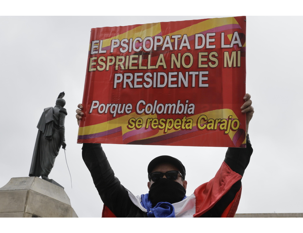 Colombia, proteste dell’opposizione contro l’insediamento di De la Espriella
