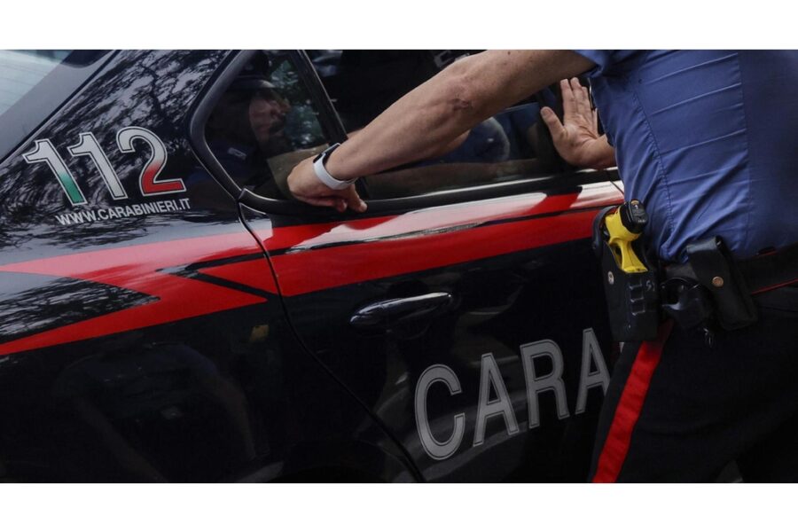 Nel Fermano una 50enne colpita dal figlio del compagno