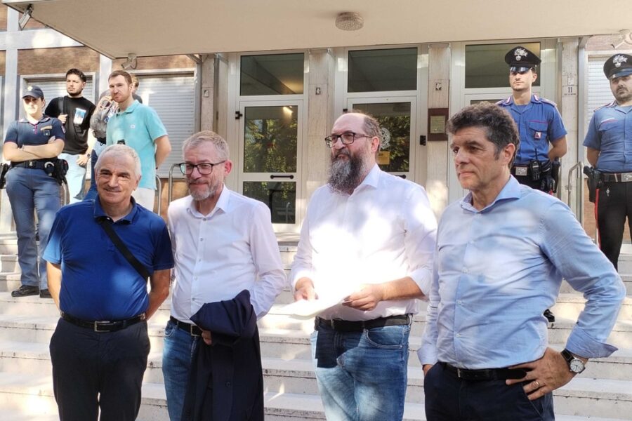 'Qui siamo fuori dalla democrazia e dal contesto democratico'