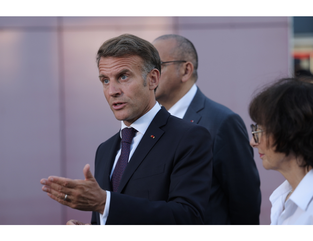Corte Costituzionale francese boccia divieto social agli under 15
