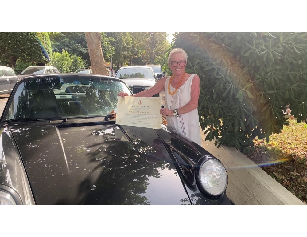 Da Fano alla Lapponia in auto a 83 anni, la storia di Olga Mancurti