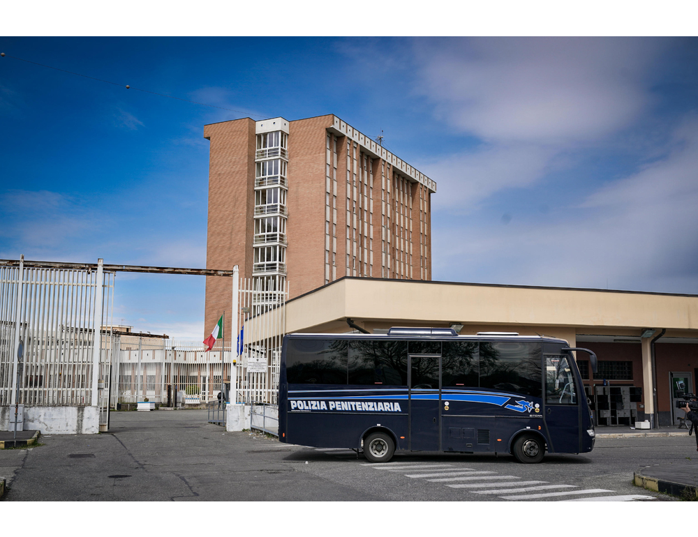 Denunciò le condizioni del carcere di Torino, agente sospeso dal servizio