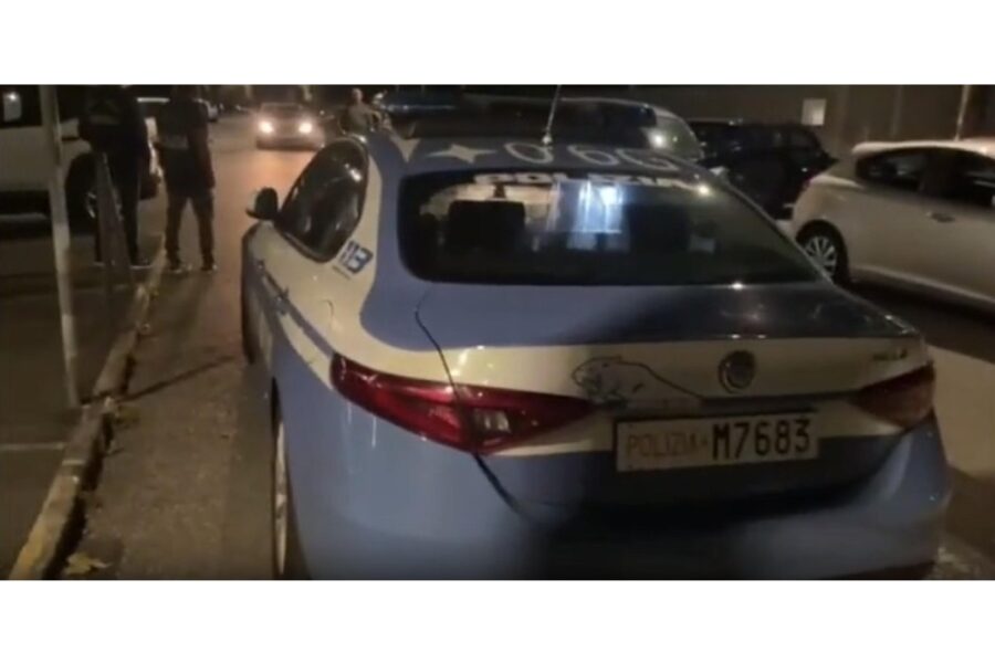Il ragazzino colpito con un coltello da cucina