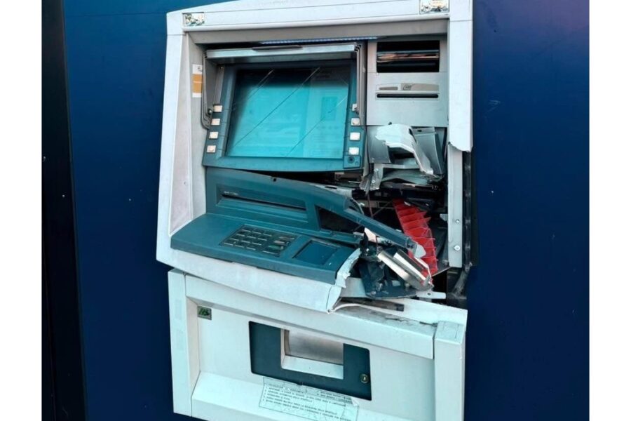 In entrambi i casi i residenti hanno sentito forti esplosioni