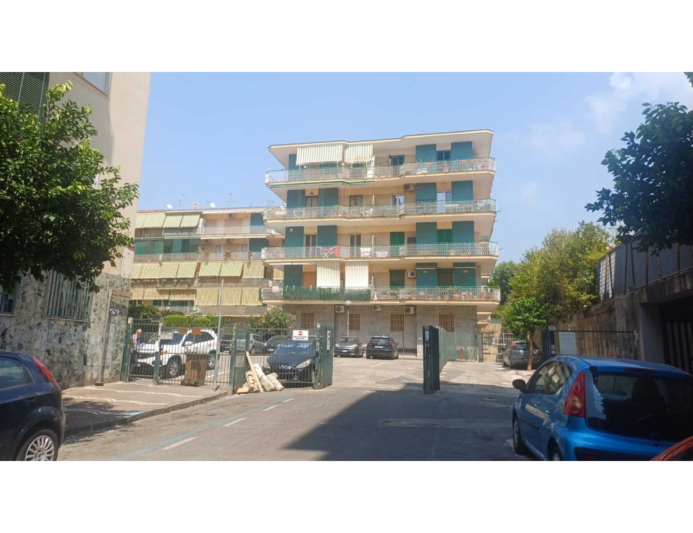 Due cadaveri trovati in casa nel Napoletano, sarebbero nonna e nipote