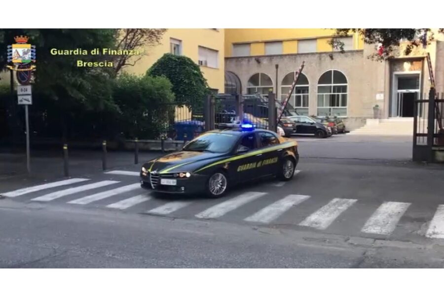 Al centro dell'inchiesta dei pm di Brescia una commercialista già condannata