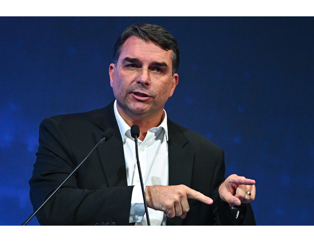 Flavio Bolsonaro, ‘se Lula sarà rieletto avvierà una dittatura in Brasile’