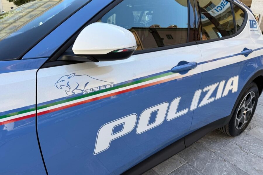 E' accaduto nelle prime ore della giornata di oggi al corso Umberto