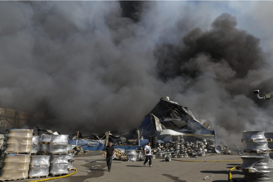 ANSAGovernatore-salgono-a-37-i-morti-nel-raid-russo-su-un-deposito-vicino-a-Kiev