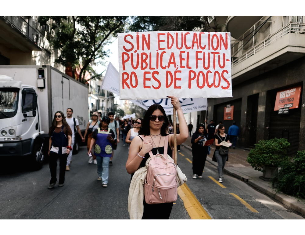 I sindacati dell’istruzione pubblica argentini scioperano contro i tagli di Milei