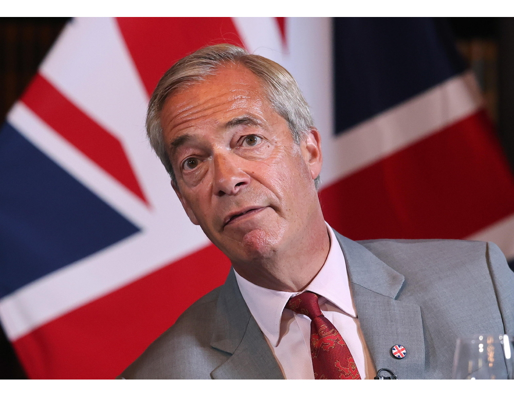 Il partito di Farage vuole escludere tutti gli stranieri dai sussidi Gb