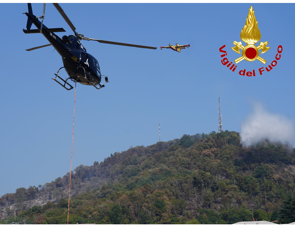Incendio a Como, di fatto spento ma con sporadiche ripartenze