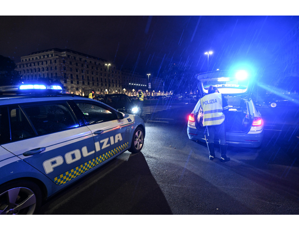 Inventa un sistema per far benzina gratis, scoperto dalla Polstrada