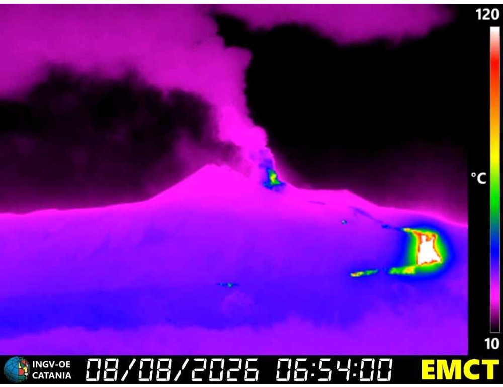 L’Etna ‘rallenta’, riaperte le attività di volo all’aeroporto di Catania