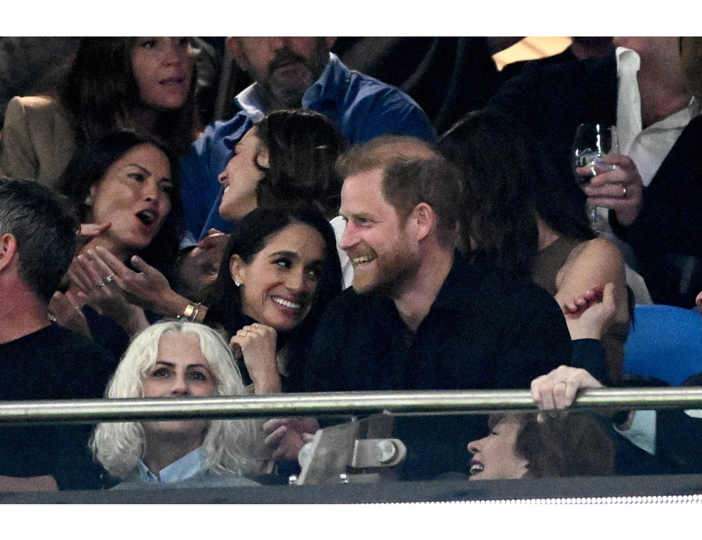La scorta per Harry e Meghan potrebbe costare 5 milioni, è polemica in Gb