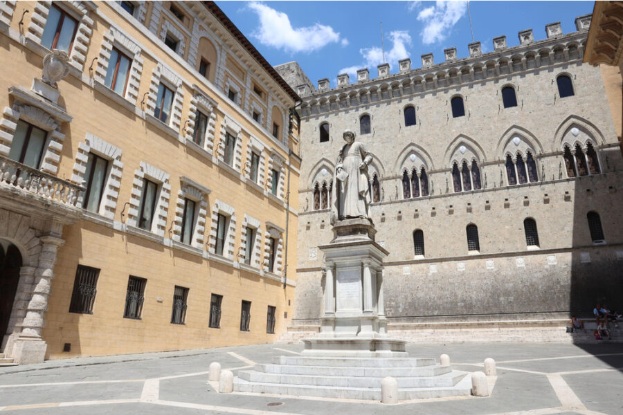Chiesti dalla giunta per le autorizzazioni. Nei messaggi i dialoghi con i parlamentari