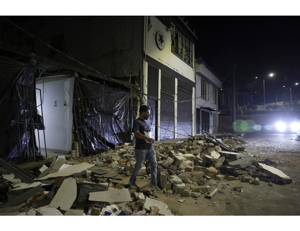 Media, segnalati 2.700 dispersi nel terremoto in Colombia