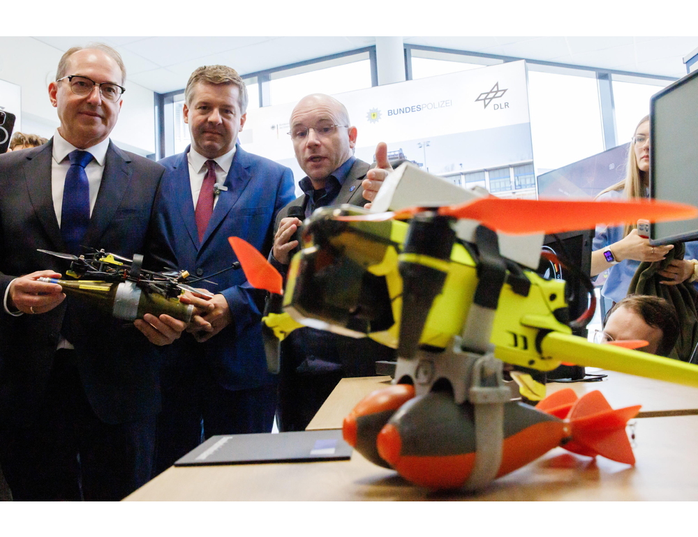 Media, spunta un terzo drone nell’attacco a Lipsia, esplosivo a bordo